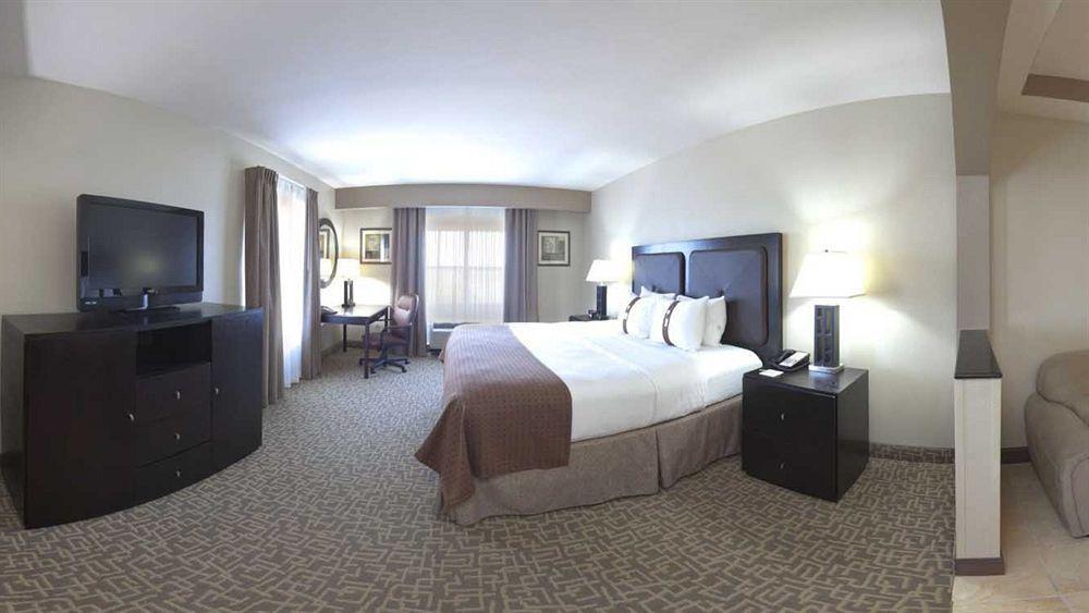 Holiday Inn Hotel & Suites Beaufort At Highway 21 By Ihg Екстериор снимка