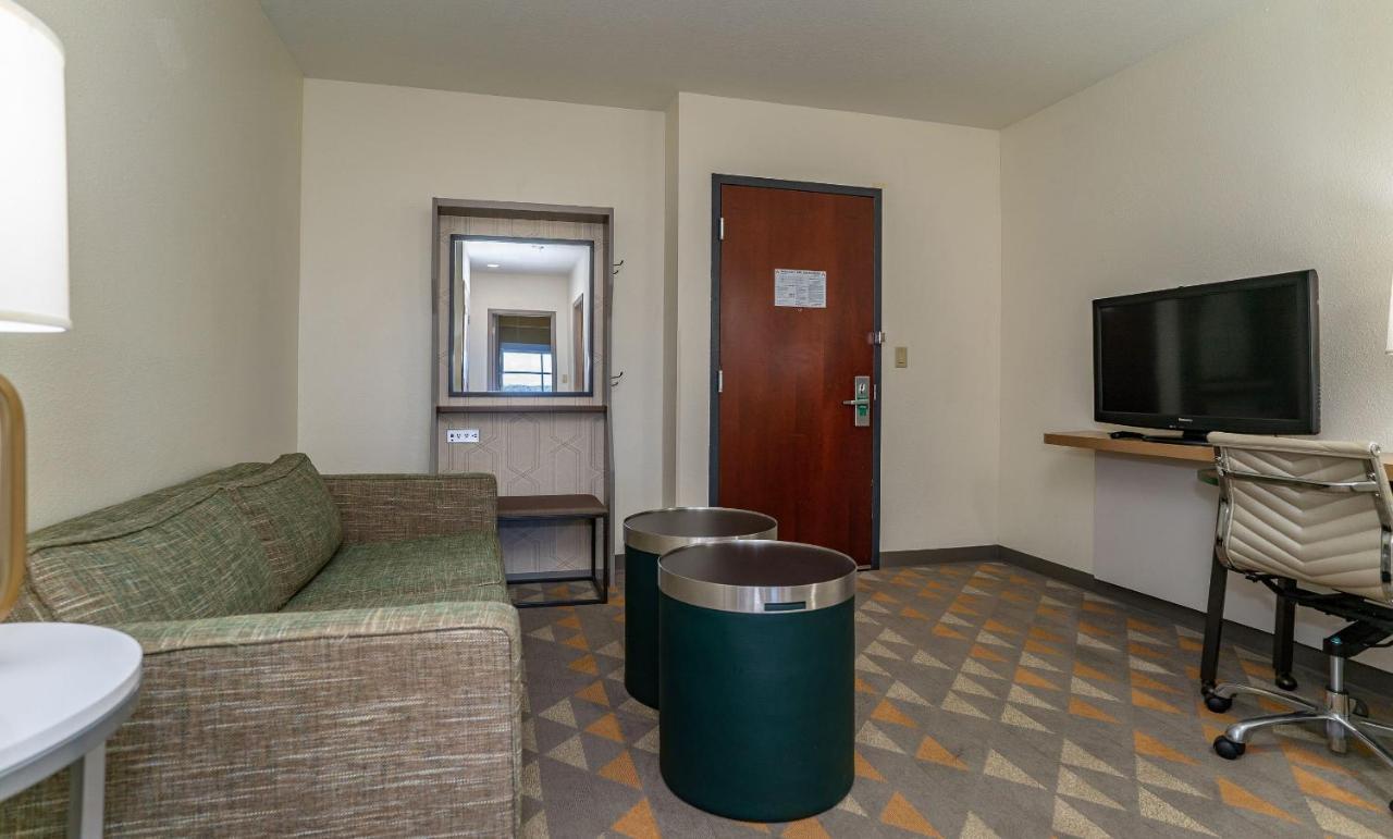 Holiday Inn Hotel & Suites Beaufort At Highway 21 By Ihg Екстериор снимка