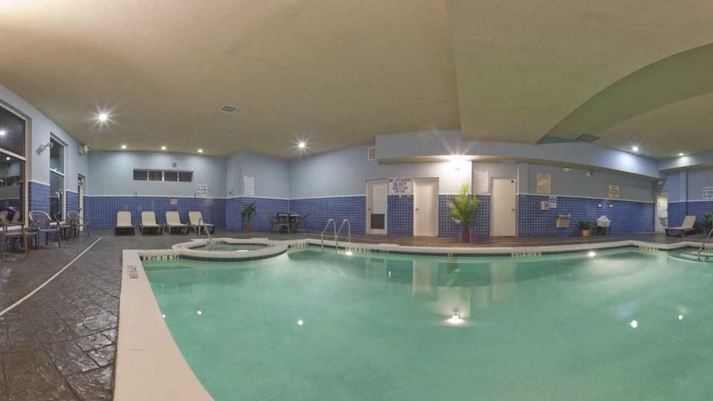 Holiday Inn Hotel & Suites Beaufort At Highway 21 By Ihg Екстериор снимка