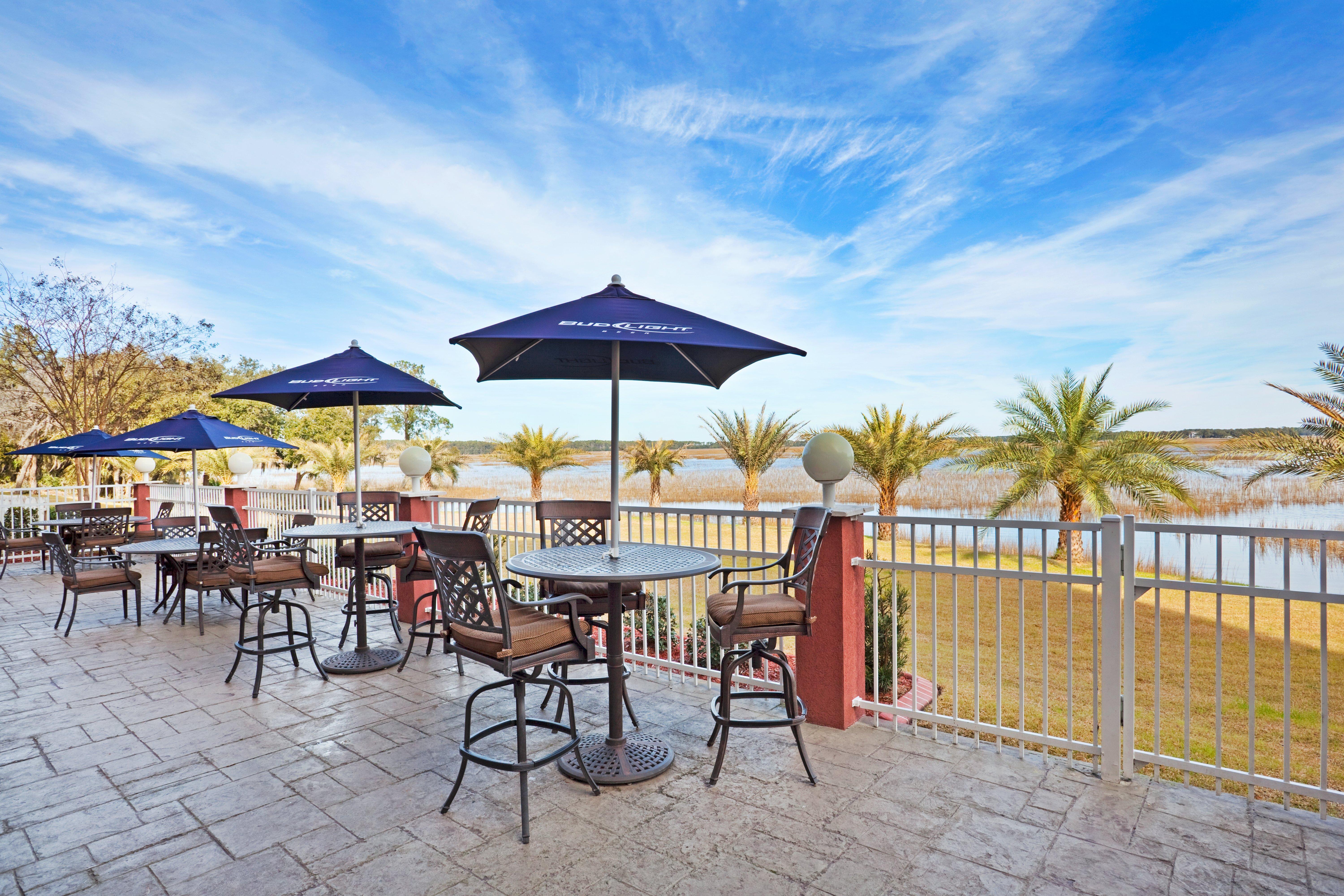 Holiday Inn Hotel & Suites Beaufort At Highway 21 By Ihg Екстериор снимка