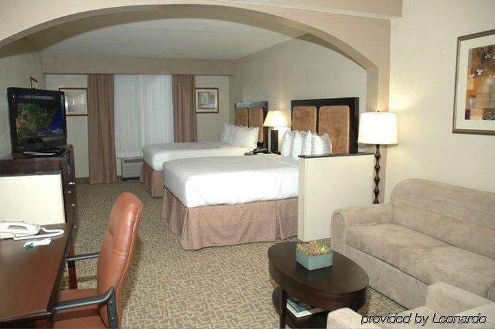 Holiday Inn Hotel & Suites Beaufort At Highway 21, An Ihg Hotel Стая снимка